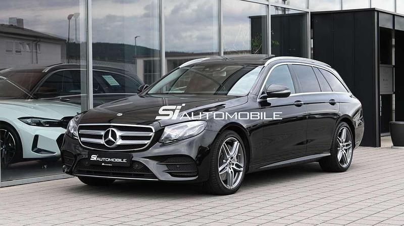 Obsidianschwarz Gebraucht 2021 Mercedes E400 AMG Kombi | 45.950 € (Fairer Preis) - Bild 1/4
