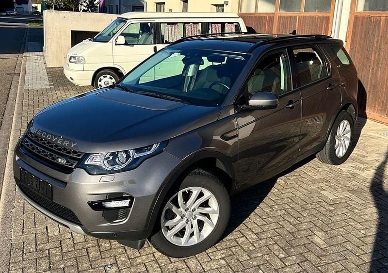 Grau Gebraucht 2016 Land Rover Discovery Sport SE SUV | 14.490 € (Guter Preis) - Bild 1/4