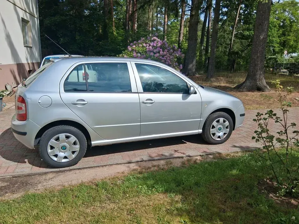 Gebraucht Skoda Fabia Classic 64 PS (47 kW) 2006 Silber Limousine