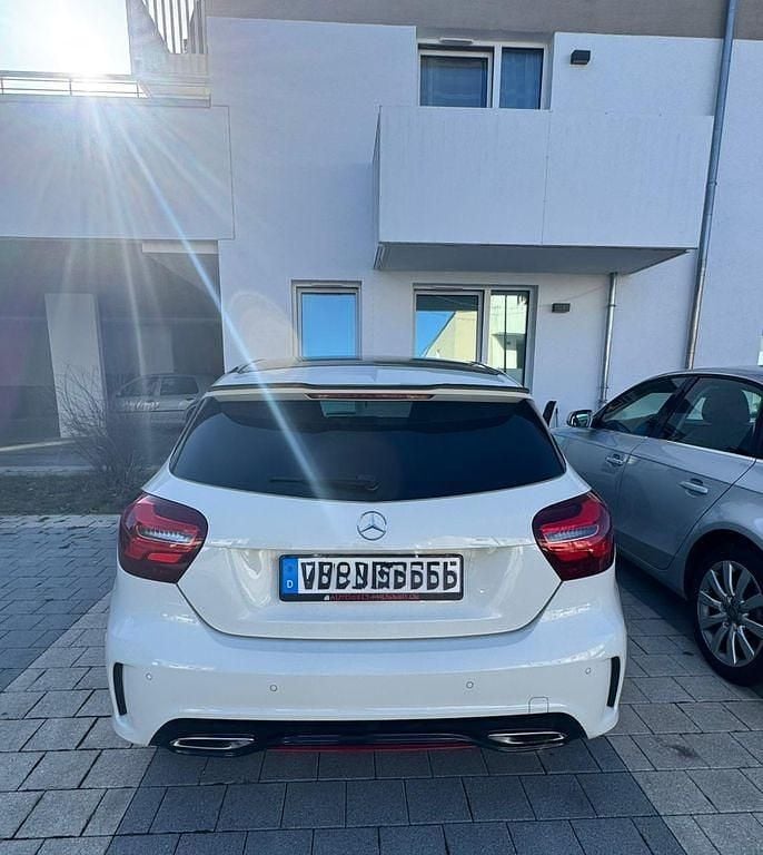 Gebraucht Mercedes A250 218 PS (160 kW) 2016 Weiß Limousine