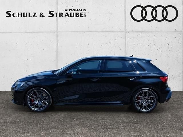 Gebraucht Audi RS3 Sportback Ambiente 400 PS (294 kW) 2025 Mythosschwarz metallic Kleinwagen