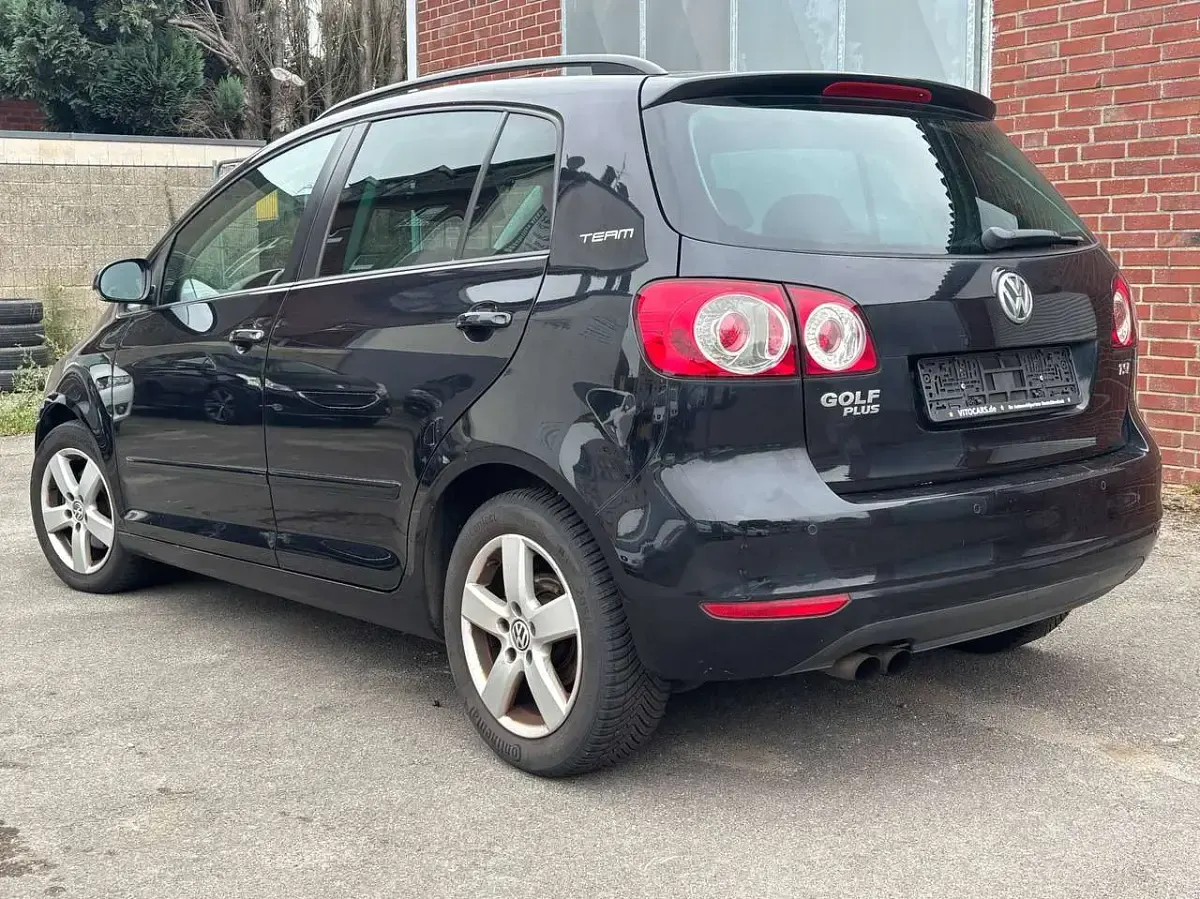 Gebraucht VW Golf Plus Cross Team 122 PS (89 kW) 2010 Deep black perleffekt Kleinwagen