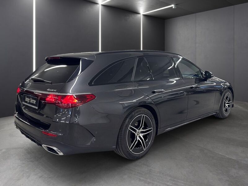 Gebraucht Mercedes E220 AMG 197 PS (144 kW) 2024 Grau Kombi