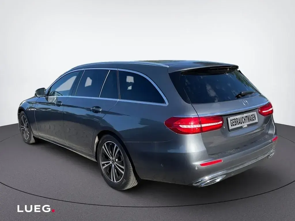 Gebraucht Mercedes E200 Avantgarde 197 PS (144 kW) 2020 Metalliclack selenitgrau Kombi