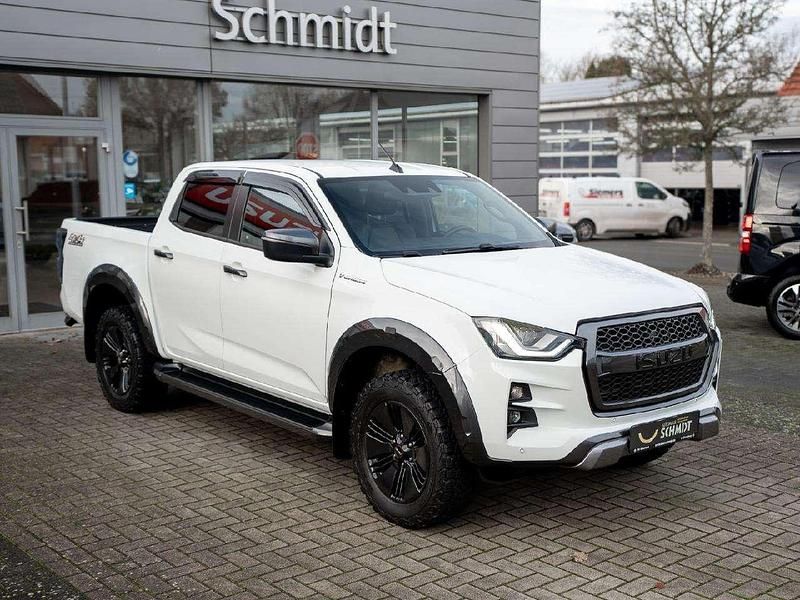Gebraucht Isuzu D-Max 163 PS (119 kW) 2023 Weiss Van / Kleinbus