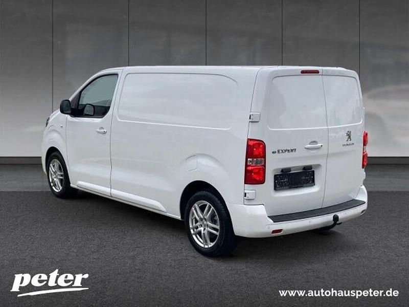 Gebraucht Peugeot e-Expert 100 kW (136 PS) 2023 Eisweiß Van