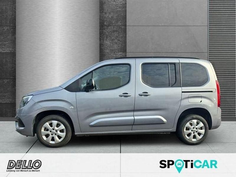 Kontrast grau/quarz silber Gebraucht 2024 Opel Combo Life Ultimate Van / Kleinbus | 28.990 € (Etwas zu teuer) - Bild 1/4