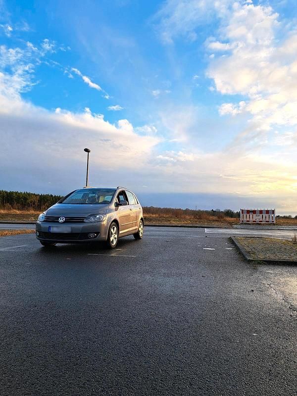 Gebraucht VW Golf VI Trendline 105 PS (77 kW) 2011 Grau Kleinwagen