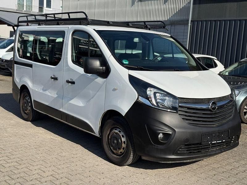 Second-hand Opel Vivaro 125 CP (91 kW) 2018 Alb Monovolum
