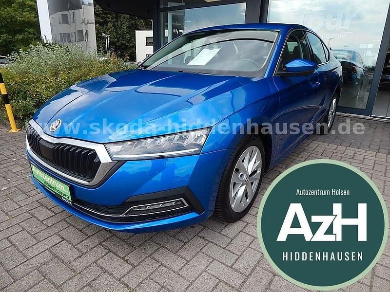 Blau Gebraucht 2020 Skoda Octavia First Edition Limousine | 24.690 € (Fairer Preis) - Bild 1/4