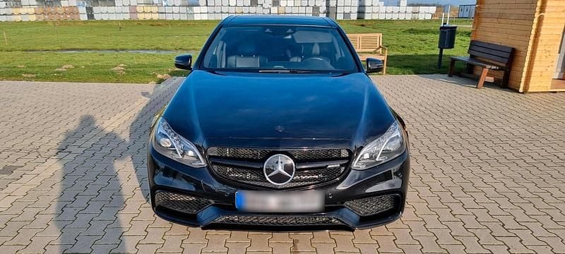Gebraucht Mercedes E63 AMG 557 PS (409 kW) 2014 Schwarz Limousine