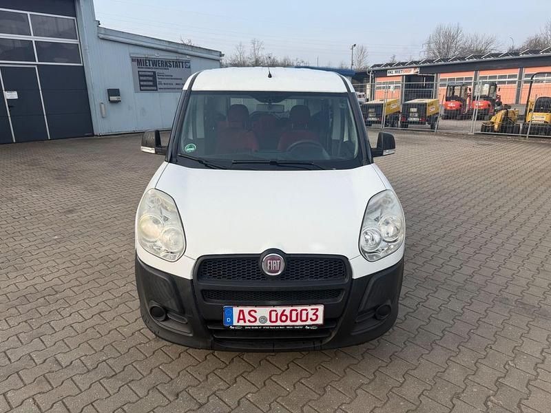 Gebraucht Fiat Doblò Active 90 PS (66 kW) 2011 Weiß Van / Kleinbus