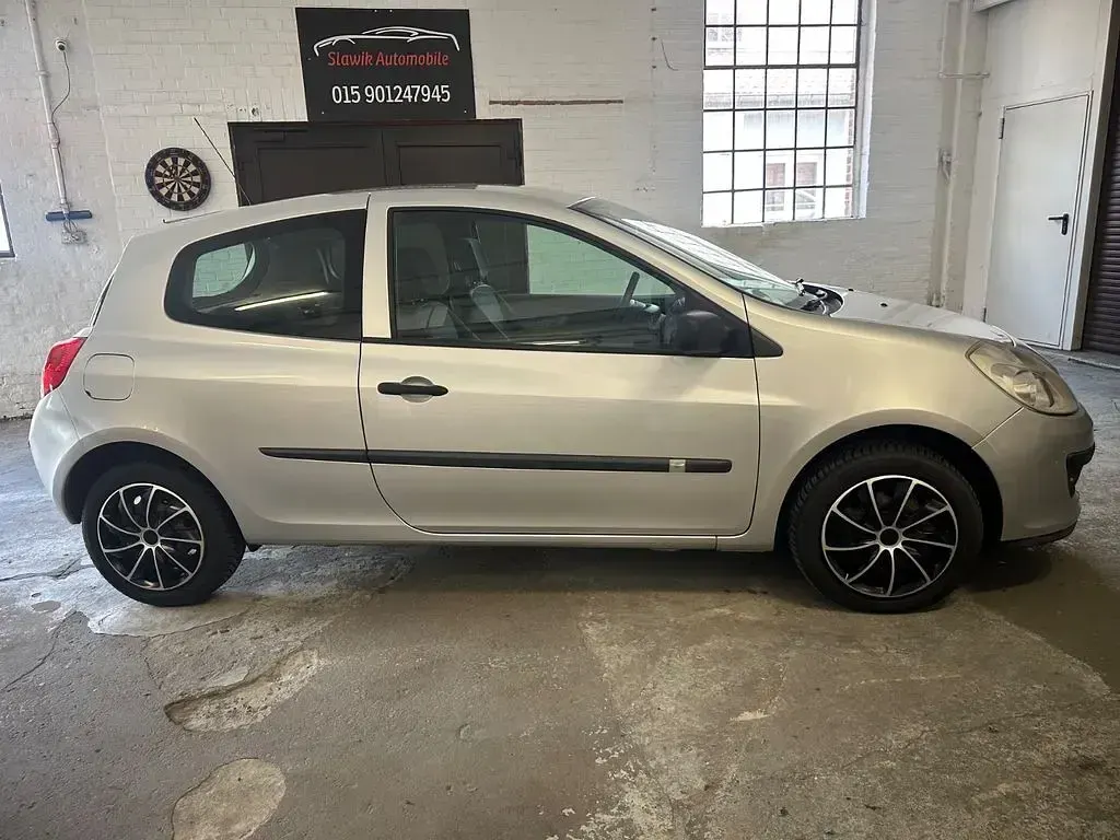Gebraucht Renault Clio Authentique 75 PS (55 kW) 2006 Grau Kleinwagen