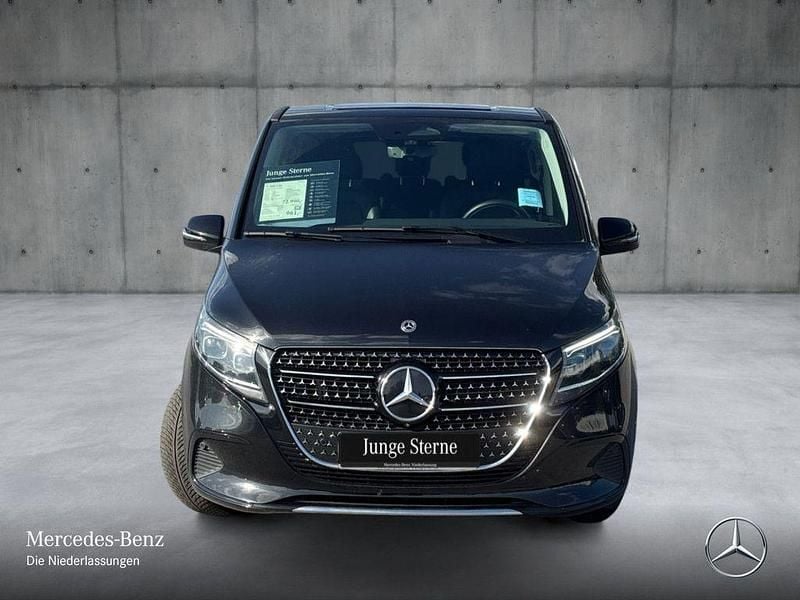 Gebraucht Mercedes V300 Avantgarde 237 PS (174 kW) 2024 Schwarz Van / Kleinbus