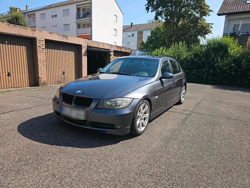 Gebraucht BMW 320 163 PS (119 kW) 2006 Grau Limousine