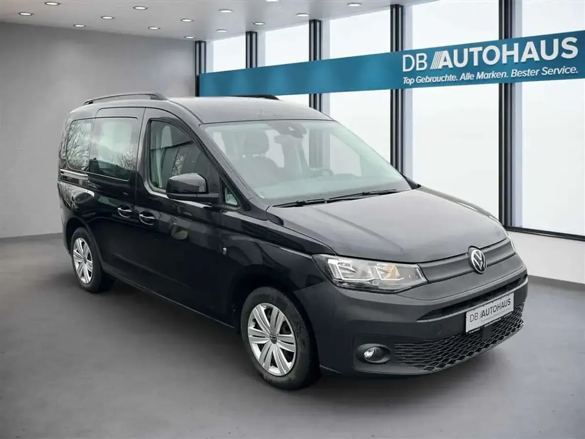 Second-hand VW Caddy 122 CP (89 kW) 2022 Negru Monovolum