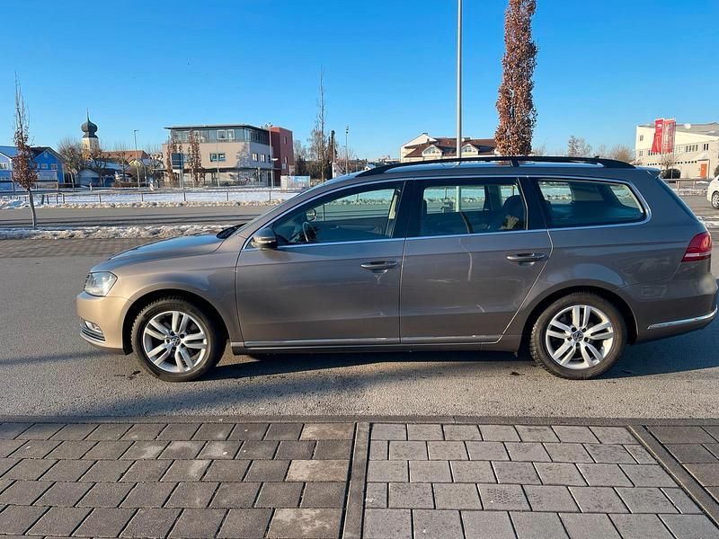 Second-hand VW Passat 122 CP (89 kW) 2011 Maro Break