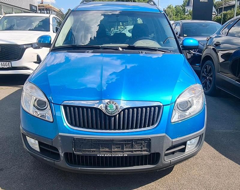 Blau Gebraucht 2008 Skoda Roomster Scout Kombi | 1.099 € (Superpreis) - Bild 1/4