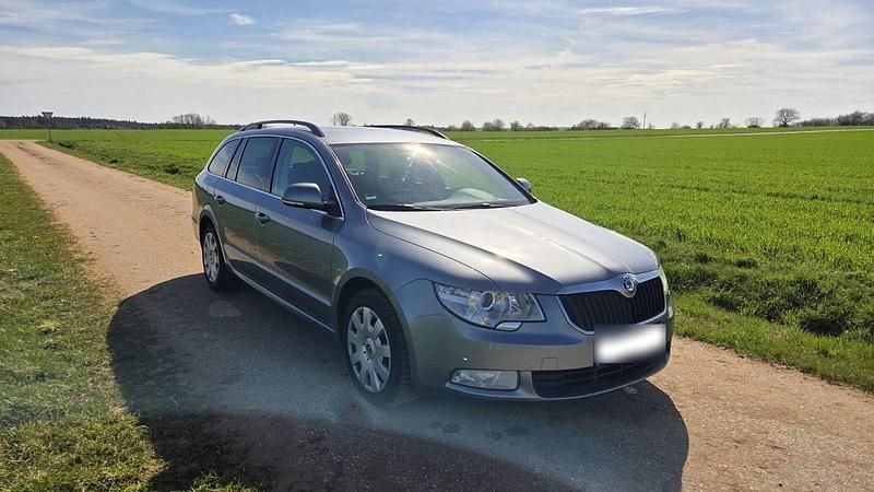 Gebraucht Skoda Superb 140 PS (102 kW) 2010 Kombi