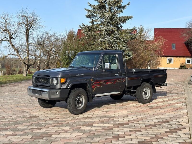 Gebraucht Toyota Land Cruiser 272 PS (200 kW) 2024 Grau SUV