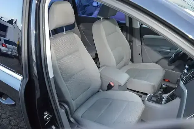 Gebraucht VW Sharan Comfortline 140 PS (102 kW) 2010 Schwarz Van / Kleinbus