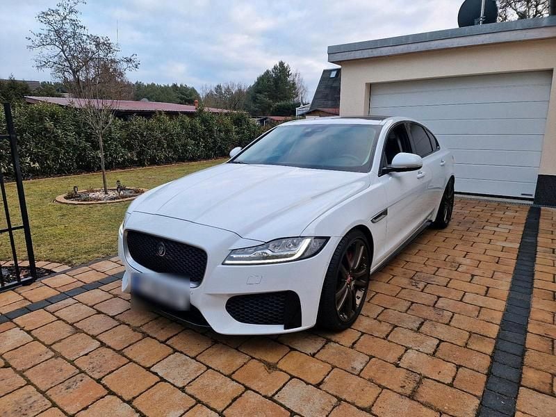 Gebraucht Jaguar XF S 381 PS (280 kW) 2017 Weiß Limousine