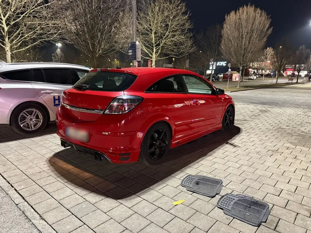 Gebraucht Opel Astra GTC 200 PS (147 kW) 2005 Rot Coupé