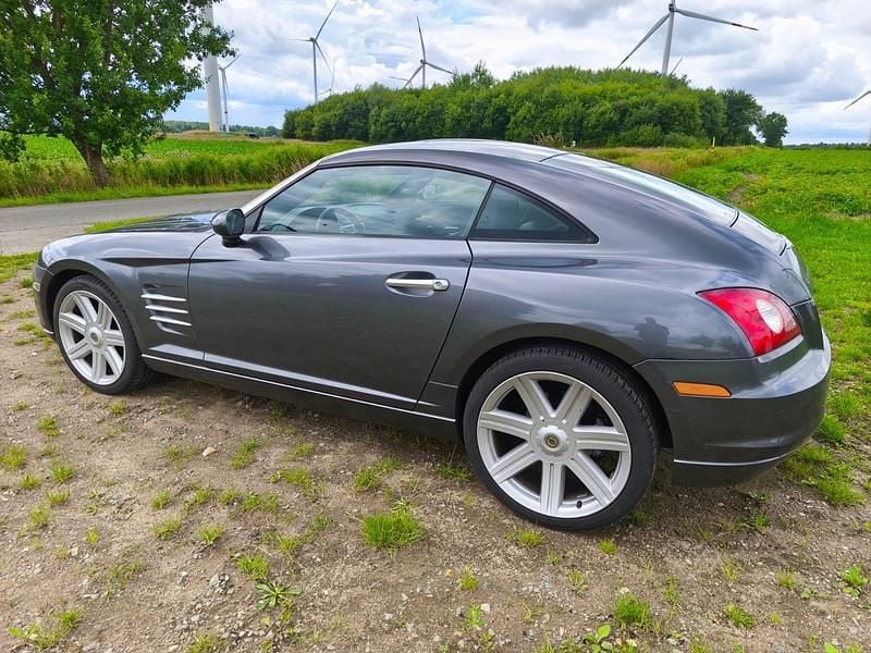 Grau Gebraucht 2004 Chrysler Crossfire Coupé | 5.900 € (Fairer Preis) - Bild 1/4
