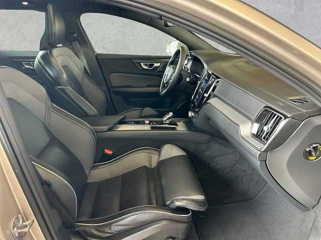 Gebraucht Volvo V60 CC 145 PS (106 kW) 2023 Kombi