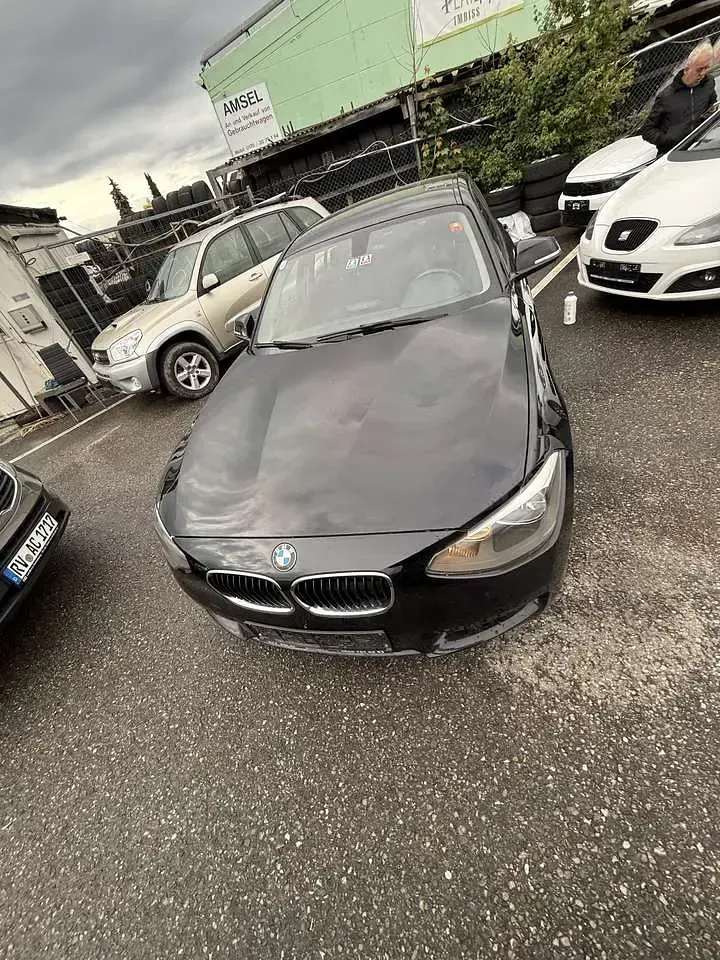 Gebraucht BMW 114 102 PS (75 kW) 2012 Schwarz 2 Kleinwagen