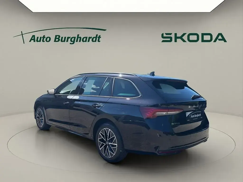 Neu Skoda Octavia 150 PS (110 kW) 2026 Schwarz Limousine