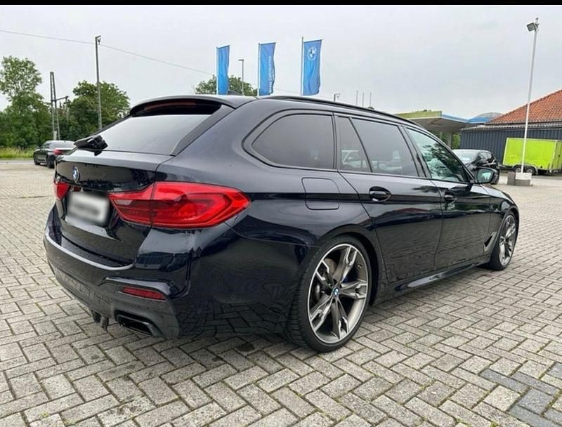 Gebraucht BMW 550 Performance 400 PS (294 kW) 2018 Schwarz Kombi