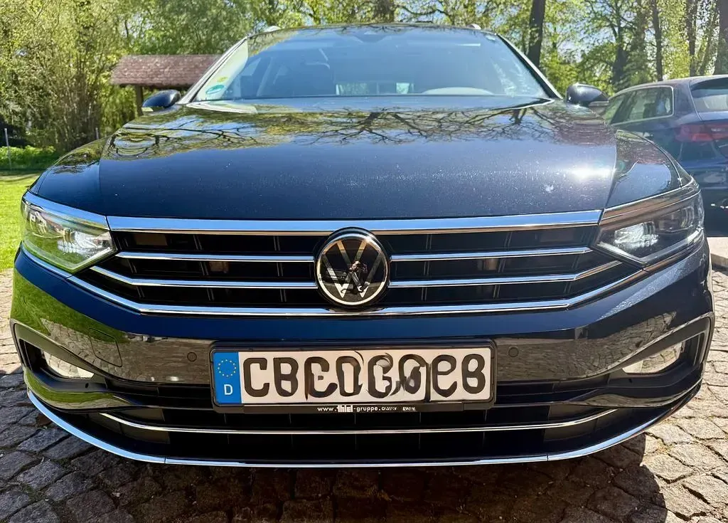 Gebraucht VW Passat Elegance 150 PS (110 kW) 2020 Schwarz Kombi
