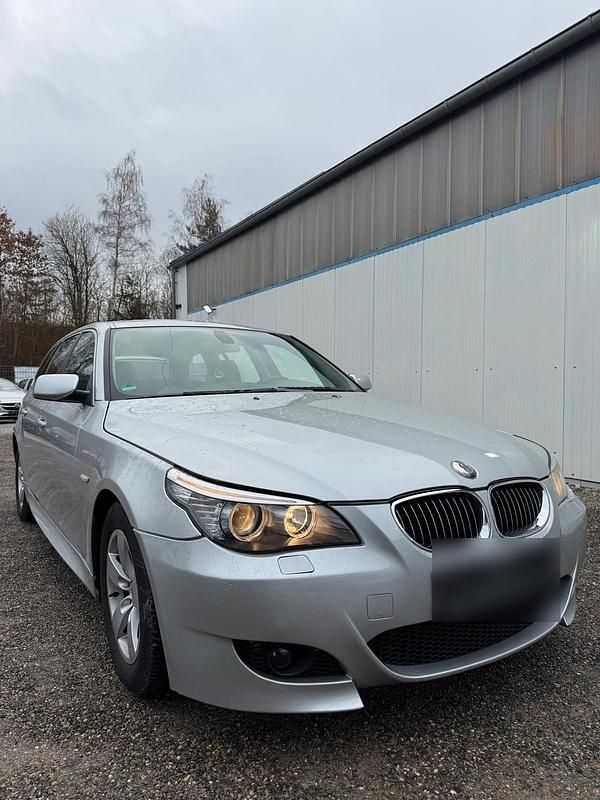 Gebraucht BMW 525 200 PS (147 kW) 2008 Silber Kombi