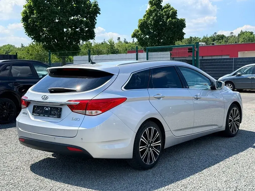 Gebraucht Hyundai i40 Edition 135 PS (99 kW) 2013 Silber Kombi