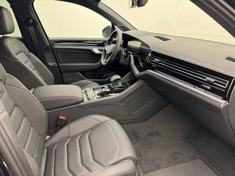 Gebraucht VW Touareg R-line 286 PS (210 kW) 2025 Schwarz SUV