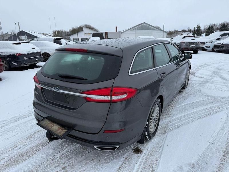 Gebraucht Ford Mondeo Titanium 179 PS (131 kW) 2018 Grau Limousine