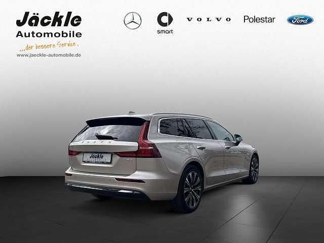 Gebraucht Volvo V60 145 PS (106 kW) 2023 Kombi