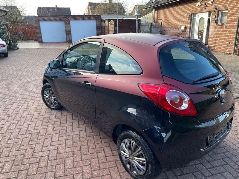 Gebraucht Ford Ka 69 PS (50 kW) 2015 Schwarz Kleinwagen