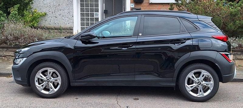 Schwarz Gebraucht 2021 Hyundai Kona Edition 30+ SUV | 15.900 € (Guter Preis) - Bild 1/4