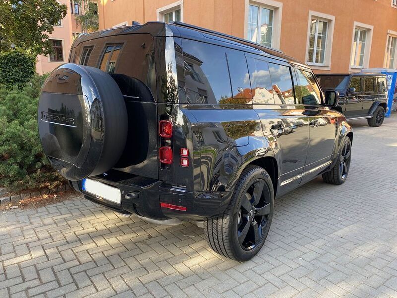 Gebraucht Land Rover Defender SE Dynamic 200 PS (147 kW) 2023 Schwarz SUV
