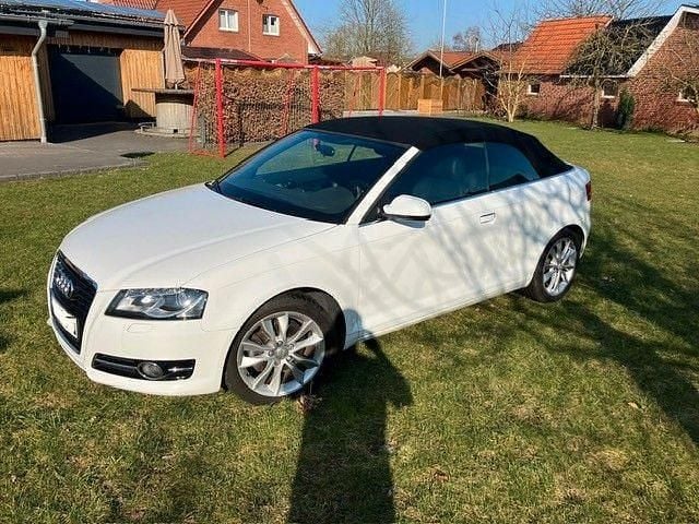 Gebraucht Audi A3 Cabriolet Attraction 140 PS (102 kW) 2011 Weiß Cabrio