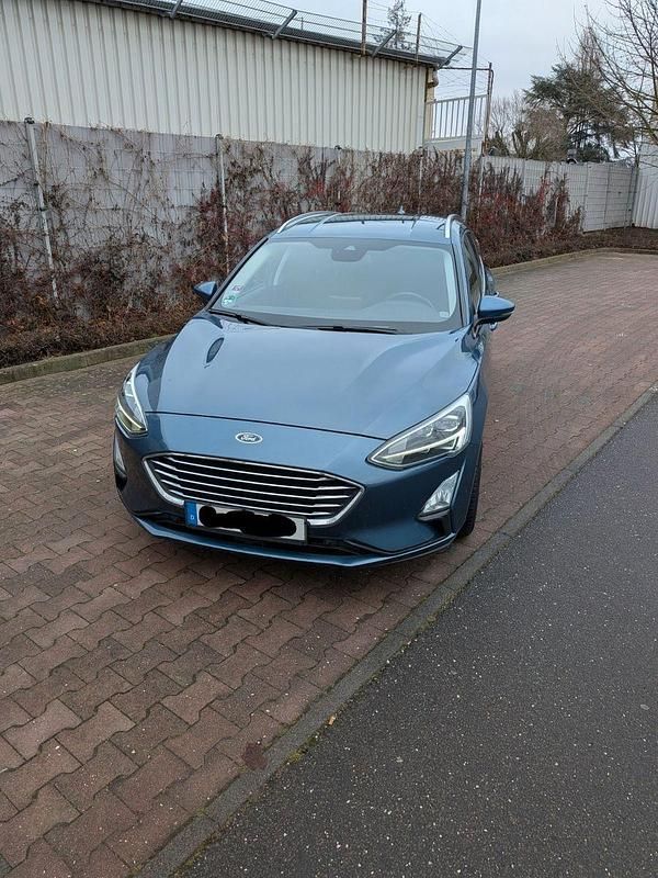 Gebraucht Ford Focus Cool & Connect 125 PS (91 kW) 2019 Blau Kombi
