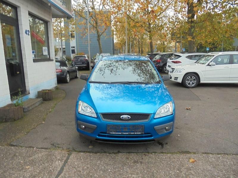 Gebraucht Ford Focus Trend 116 PS (85 kW) 2006 Blau Limousine
