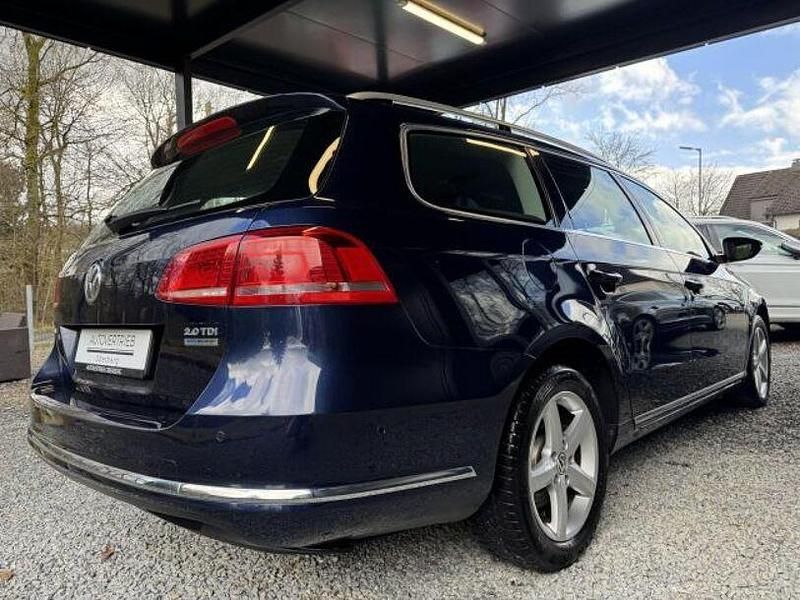 Gebraucht VW Passat Highline 140 PS (102 kW) 2011 Blau Kombi