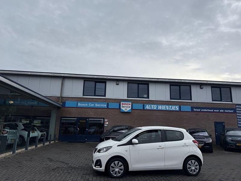 Weiß Gebraucht 2018 Peugeot 108 Active Kleinwagen | 5.750 € (Guter Preis) - Bild 1/4