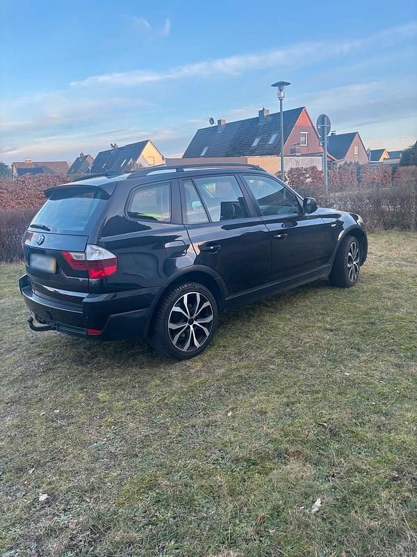 Gebraucht BMW X3 177 PS (130 kW) 2010 Schwarz SUV
