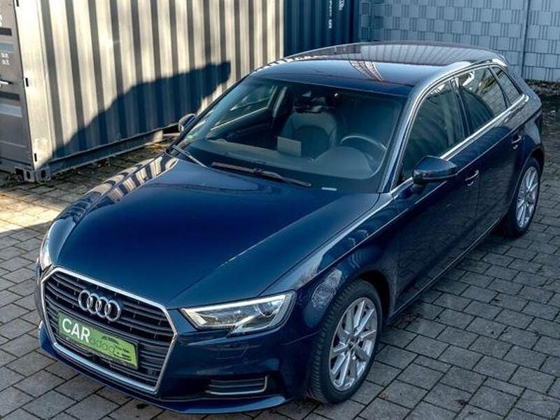 Second-hand Audi A3 Design 116 CP (85 kW) 2019 Albastru Berlinǎ
