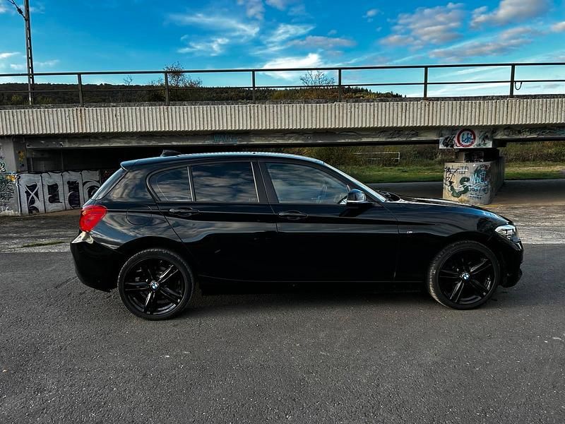 Gebraucht BMW 118 Shadowline 136 PS (100 kW) 2018 Schwarz Kleinwagen