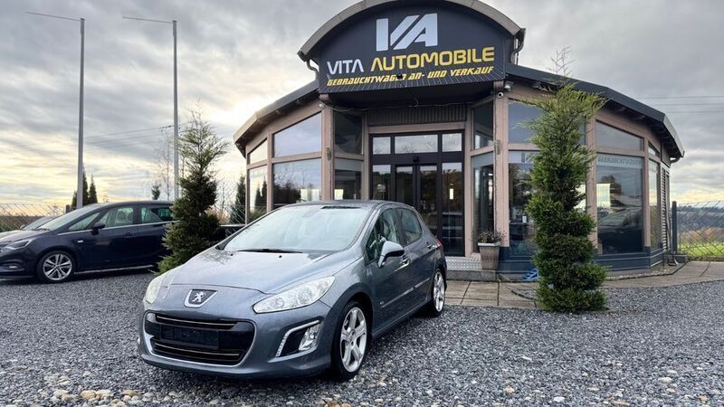 Grau Gebraucht 2011 Peugeot 308 GTi Limousine | 5.500 € (Fairer Preis) - Bild 1/4
